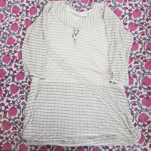 Tops - Top with stripes